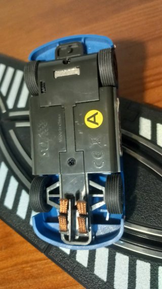Scalextric Compact 1:43  pack 2 coches lego
