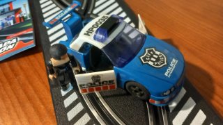 Scalextric Compact 1:43  pack 2 coches lego