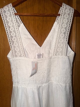 Vestido largo blanco con encaje