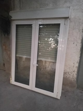 Ventanas aluminio abatibles con persiana