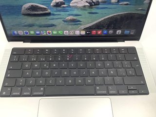 portatil apple apple macbook pro m3 8-core 4.0 14 (10gpu) (2023) (a2918)