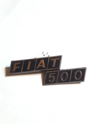 Sigla logo emblema FIAT 500 posteriore