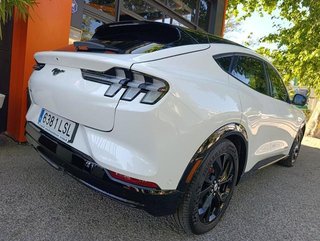 Ford Mustang Mach-E AWD Batería 98.8Kwh 258 kW (351 CV)