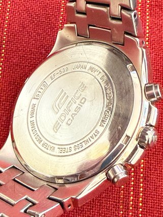 Reloj Casio Edifice Plata y Blanco