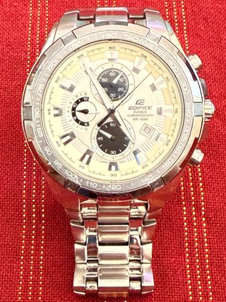 Reloj Casio Edifice Plata y Blanco
