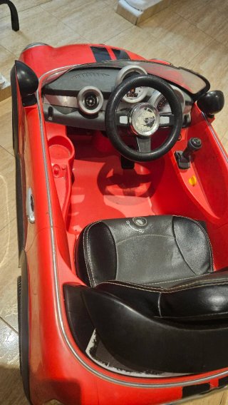 Coche infantil rojo