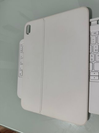 Magic Keyboard Folio iPad A16 y iPad 10/AZERTY