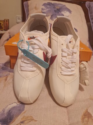 Nike Moon Shoe OG Rojo/Blanco