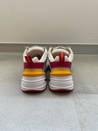 Nike M2K Tekno Beige/Rojo