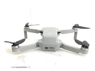 dron con camara dji mini 4k