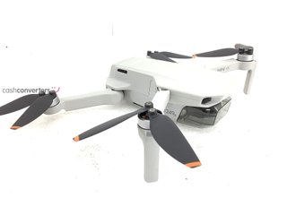 dron con camara dji mini 4k