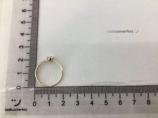 anillo oro 9k con piedra con circonita