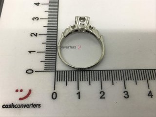anillo oro 18k con piedra con diamante
