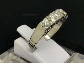 anillo oro 18k con piedra con diamante