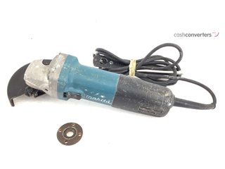 radial makita 9558nbr