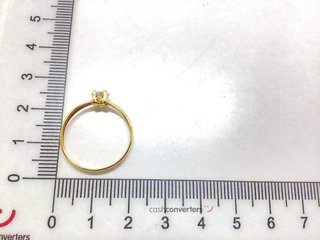 anillo oro 18k con piedra con circonita