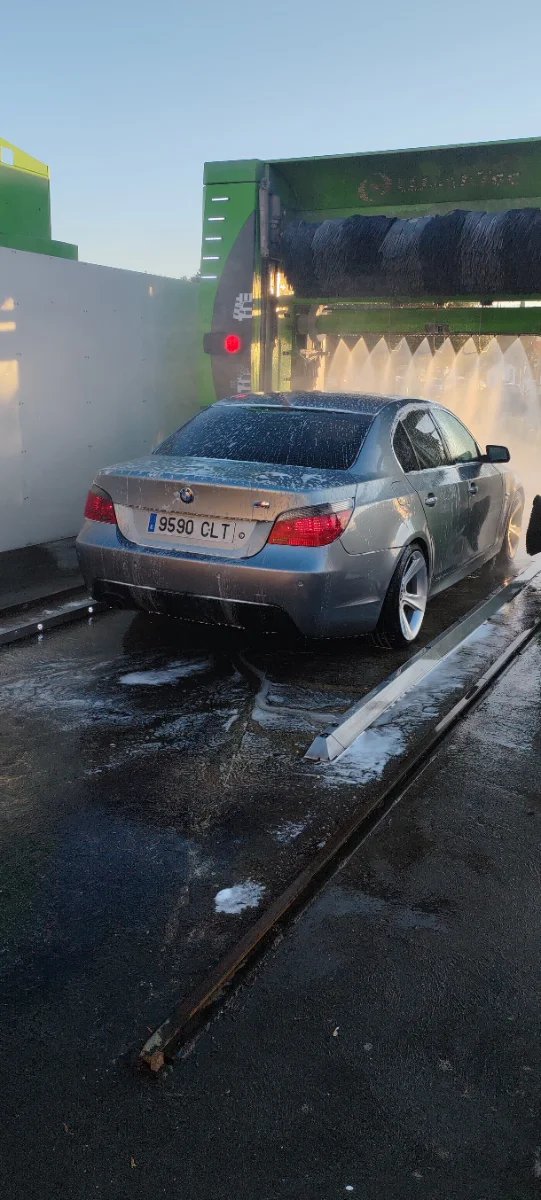 BMW Serie 5 2004 se cambia x furgoneta mixta - foto 1