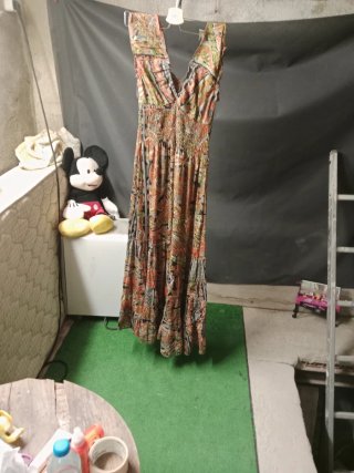 Vestido largo de seda sin mangas estampado