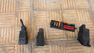 Pulsanti airbag e fusibili Peugeot 206