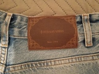 Pantalón vaquero ancho azul claro