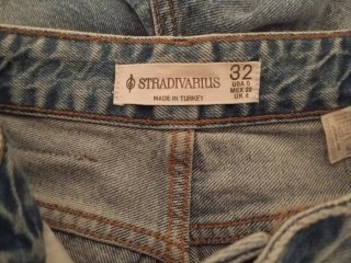 Pantalón vaquero ancho azul claro