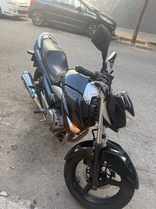 Suzuki Inazuma 250 Negra