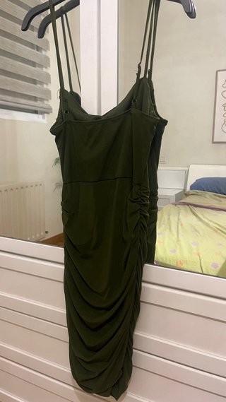Vestido Shein verde militar talla XS