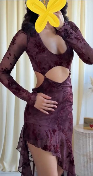 Zara Vestido 'Viral' burgundy con cut out