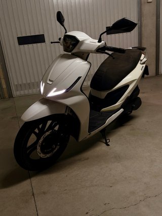 Motron Ventura 125 Blanca