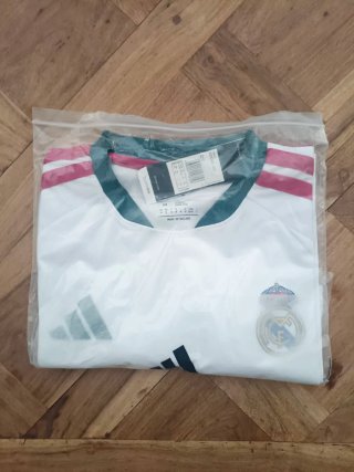 Camiseta Real Madid  Talla M temporada 2026-2027
