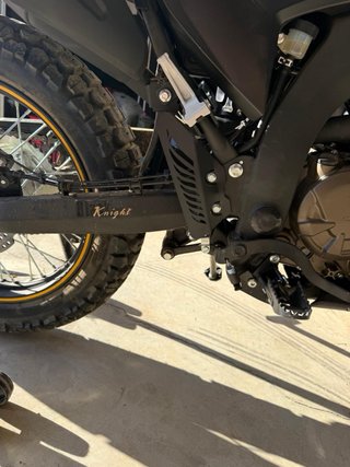 Moto Vogue 300 Adventure Negra y Amarilla
