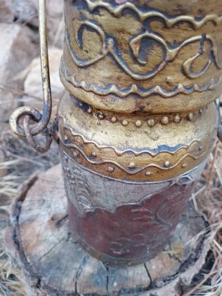 Lechera de madera pintada a mano