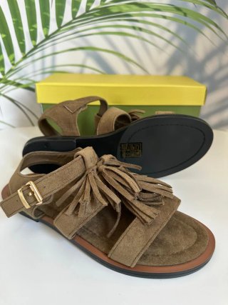 Sandalias flecos. Número 40