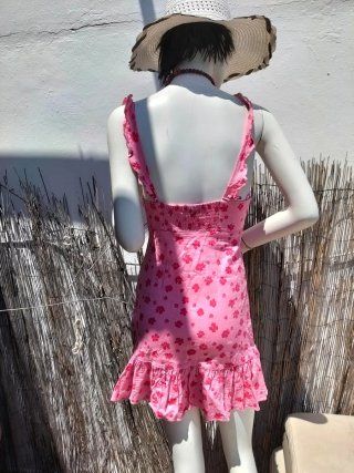 Vestido rosa con flores