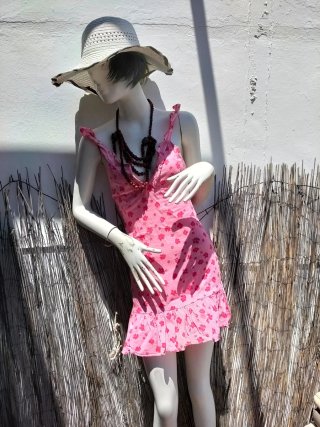 Vestido rosa con flores