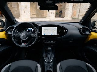 Toyota Aygo X Cross 1.5 Hybrid Like 85 kW (116 CV)