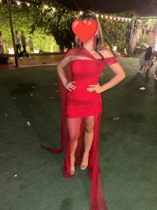 Vestido de fiesta rojo brillante