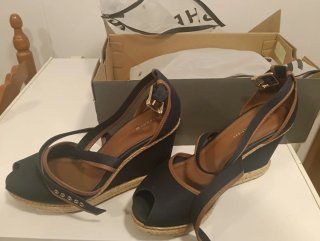 Sandalias Tommy Hilfiger Cuña Azul y Marrón