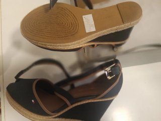 Sandalias Tommy Hilfiger Cuña Azul y Marrón