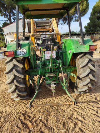 Tractor John Deere con pala LGP 1200