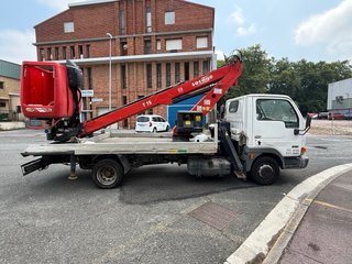 Nissan Cabstar 2000