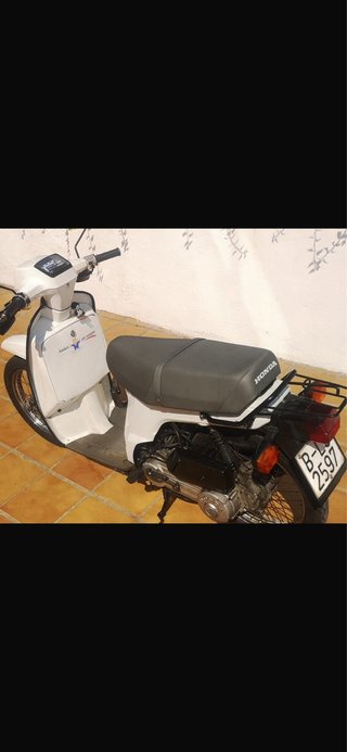 Honda Scoopy Blanca