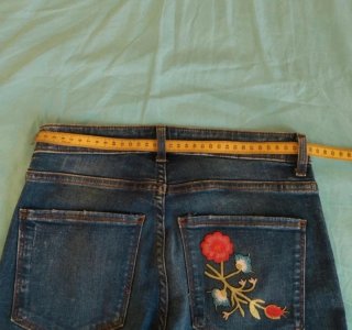 Jeans  svasati con toppe  Zara Premium denim XS