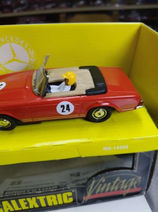 Scalextric Mercedes 250 SL Sport Vintage