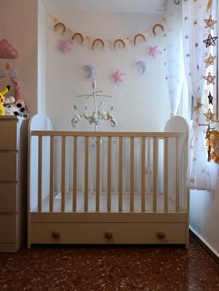Cuna Ikea Gonatt blanca con cajones