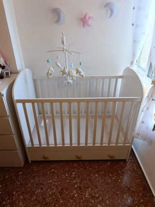 Cuna Ikea Gonatt blanca con cajones