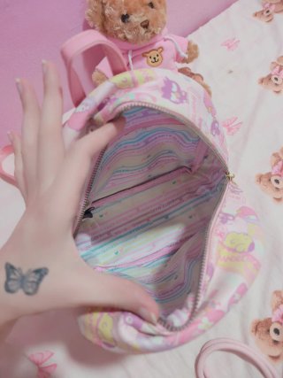 Mochila Loungefly x Sanrio y llavero regalo