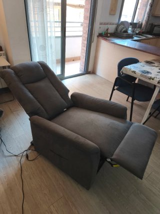 Sillón Elevable Tela Gris como nuevo.