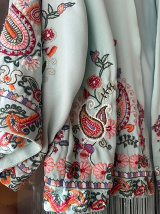 Kimono turquesa bordado talla M