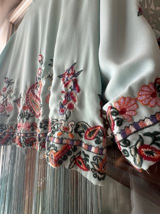 Kimono turquesa bordado talla M